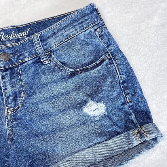Old Navy Jean Shorts | 3" Inseam | Medium Wash | Size 2 | Boyfriend | Distressed - Picture 5 of 11